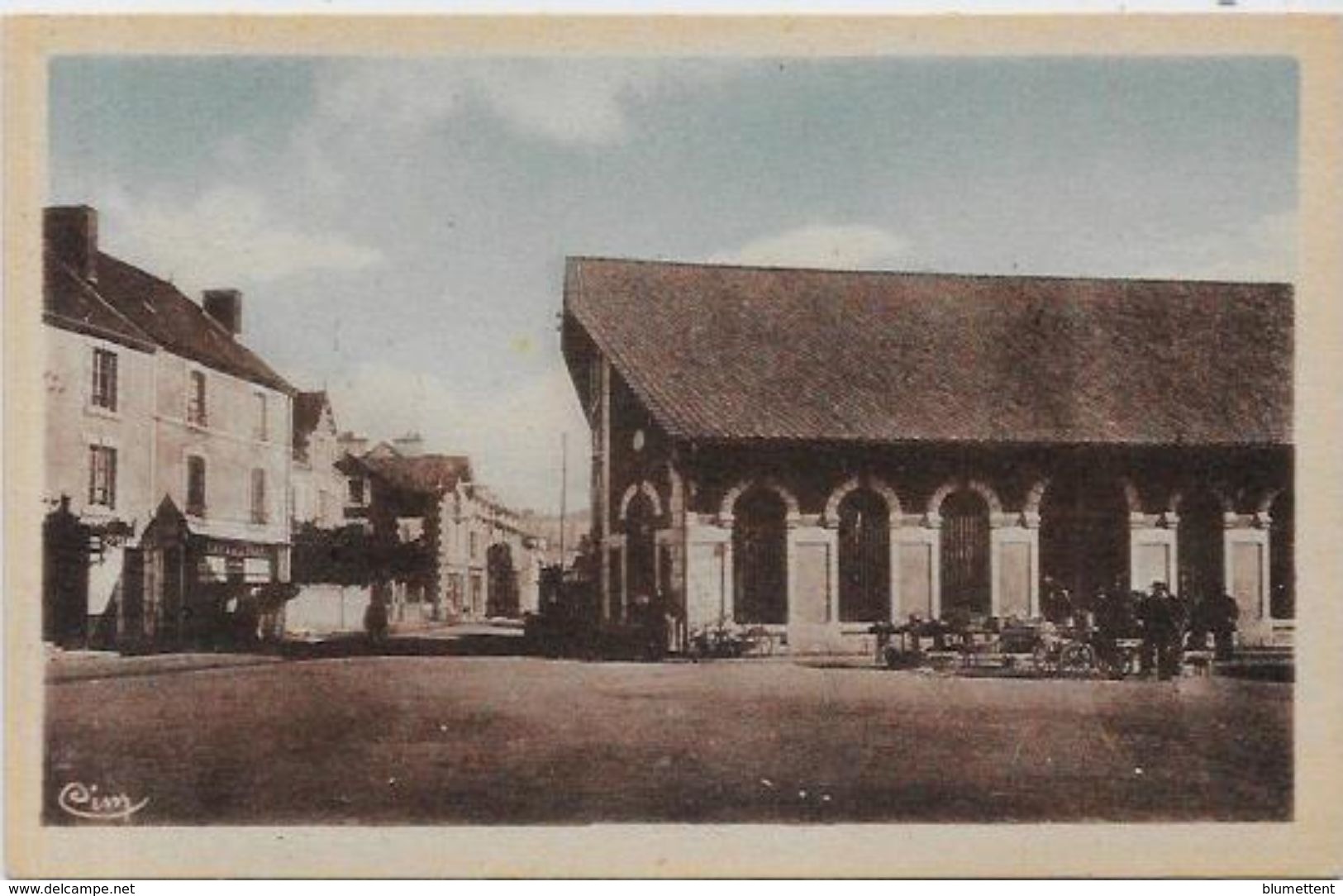 CPA Cantal Auvergne Non Circulé Riom Es Montagne Marché - Andere & Zonder Classificatie