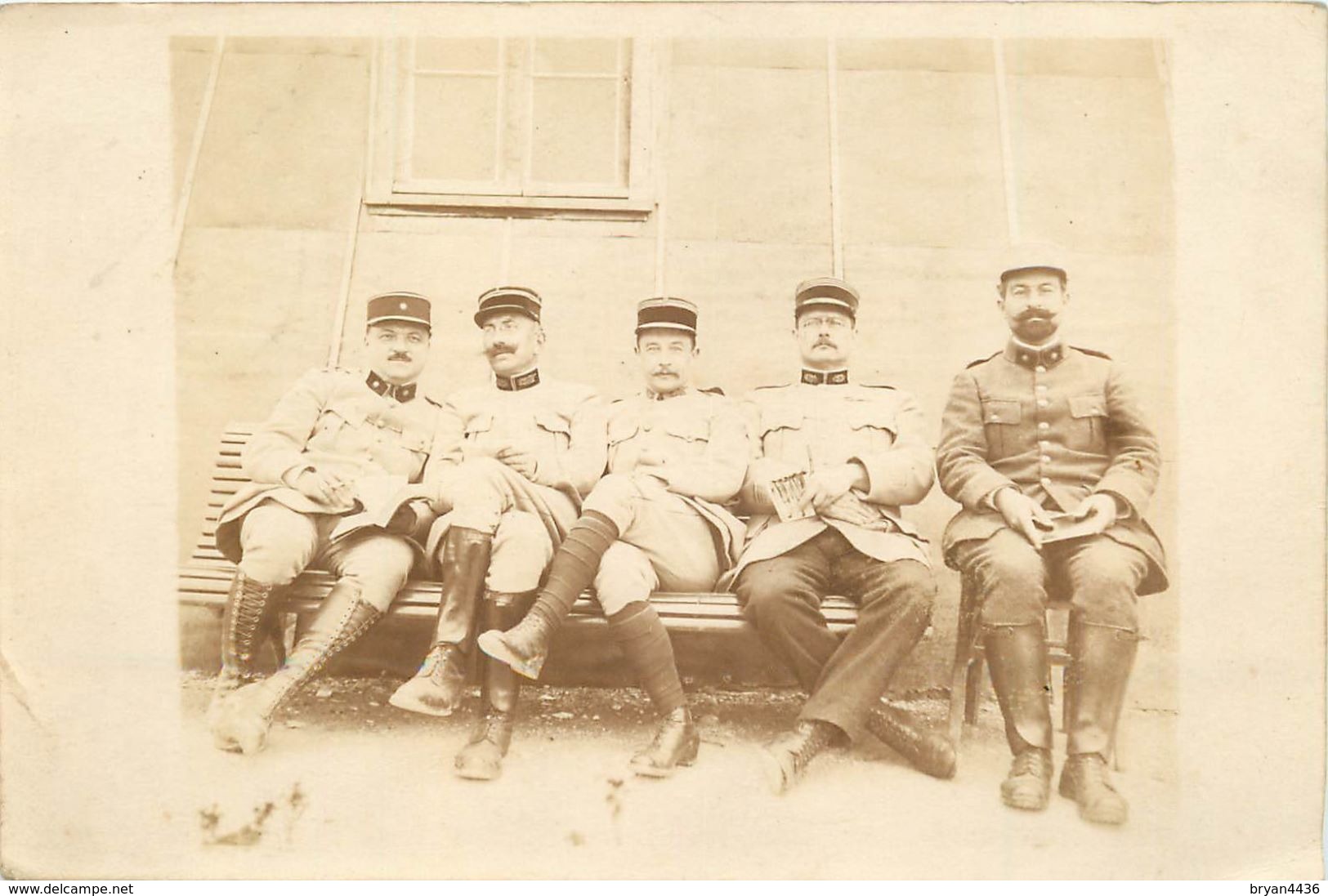CARTE PHOTO - OFFICIERS MEDECINS MILITAIRES ET OFFICIER D'ADMINISTRATION DU SERVICE DE SANTE DES ARMEES - TB** - Guerre 1914-18