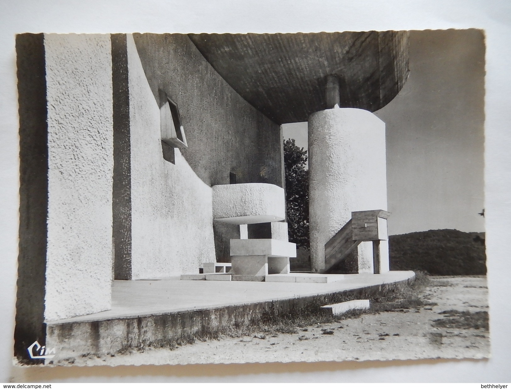 CPSM (70) - RONCHAMP - CHAPELLE DE NOTRE DAME DU HAUT - ARCHITECTE LE CORBUSIER - PHOTO VERITABLE - R6853 - Other & Unclassified