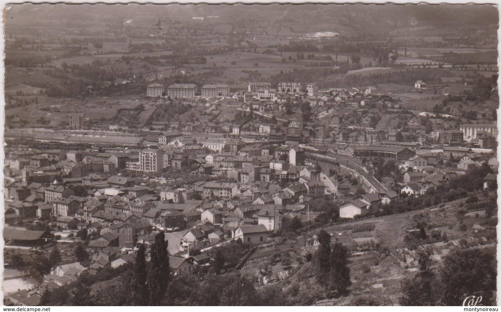 Saône  Et Loire : BELLEGARDE : Vue   Générale Et Les  Cités  1953 - Autres & Non Classés