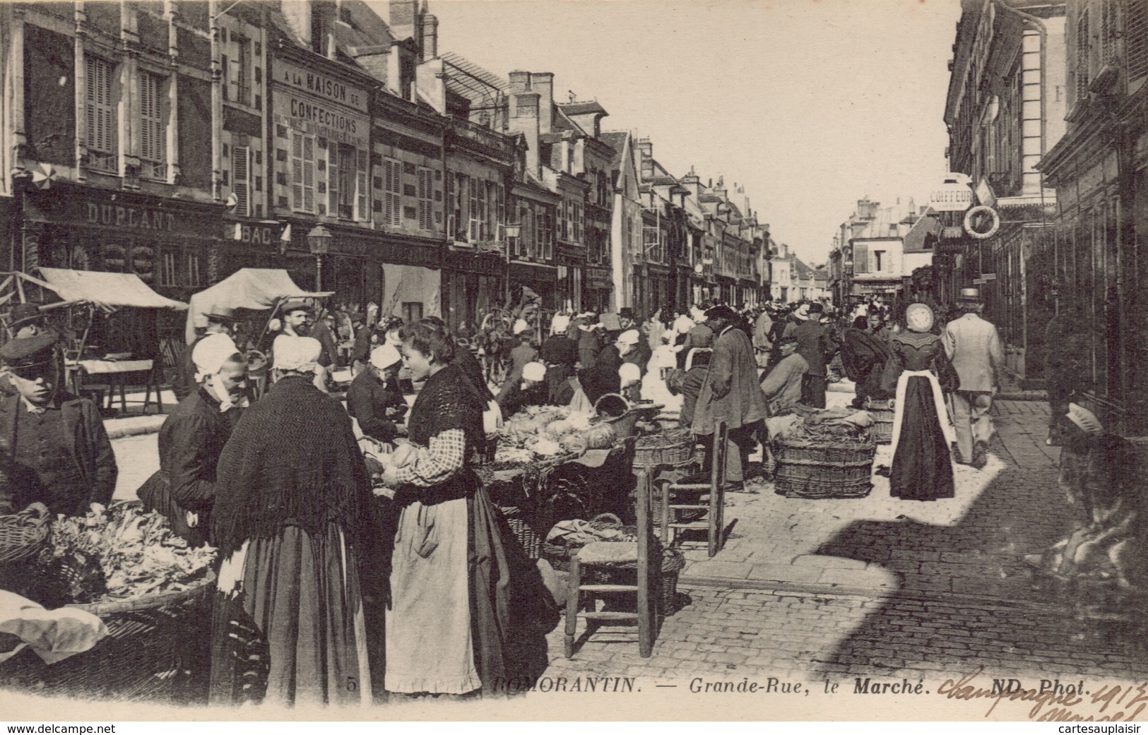 ROMORANTIN - Grande Rue, Le Marché - Romorantin