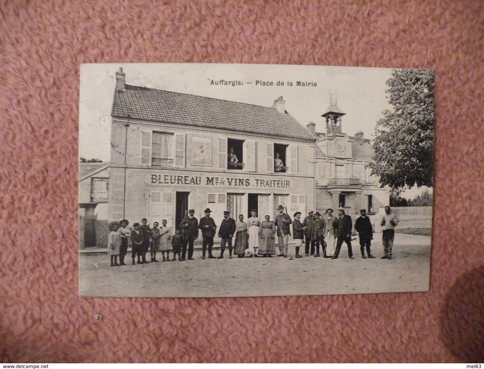 A444. CPA. 78. AUFFARGIS. Place De La Mairie.   Beau Plan Animé. écrite & Voyagée 1907 - Auffargis