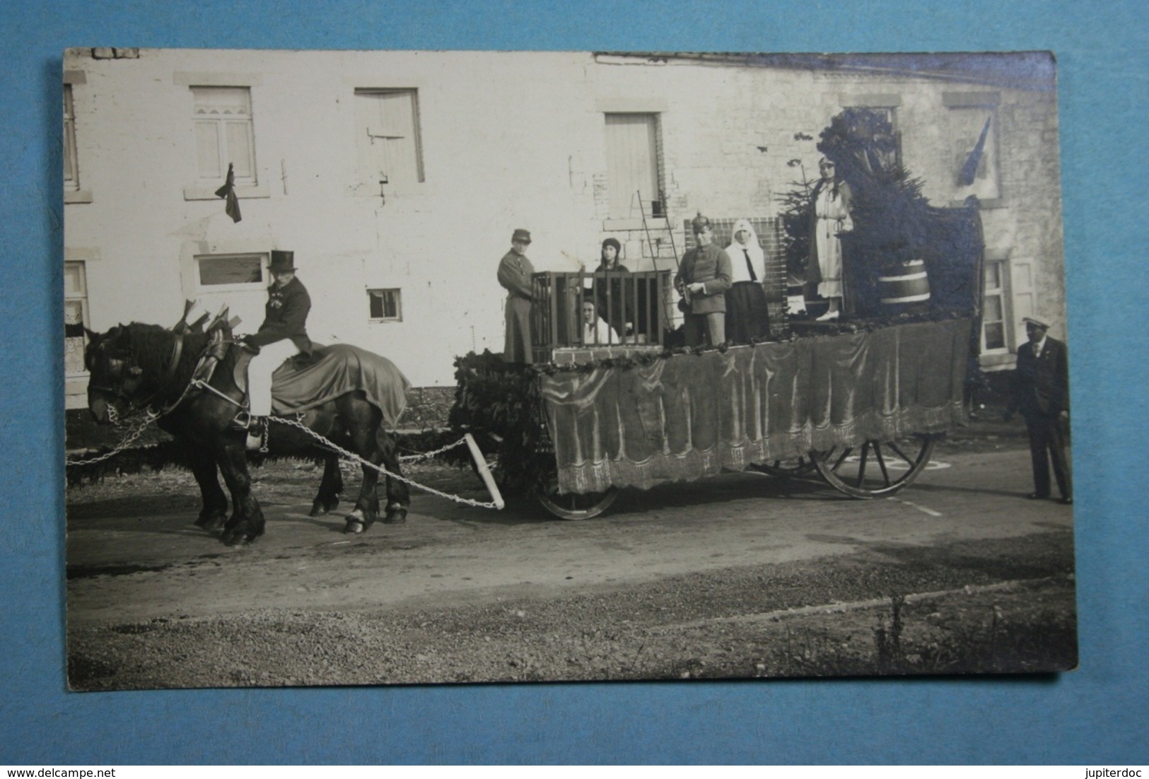 Carte Photo Fête Au Village 1830-1930 ? - A Identifier