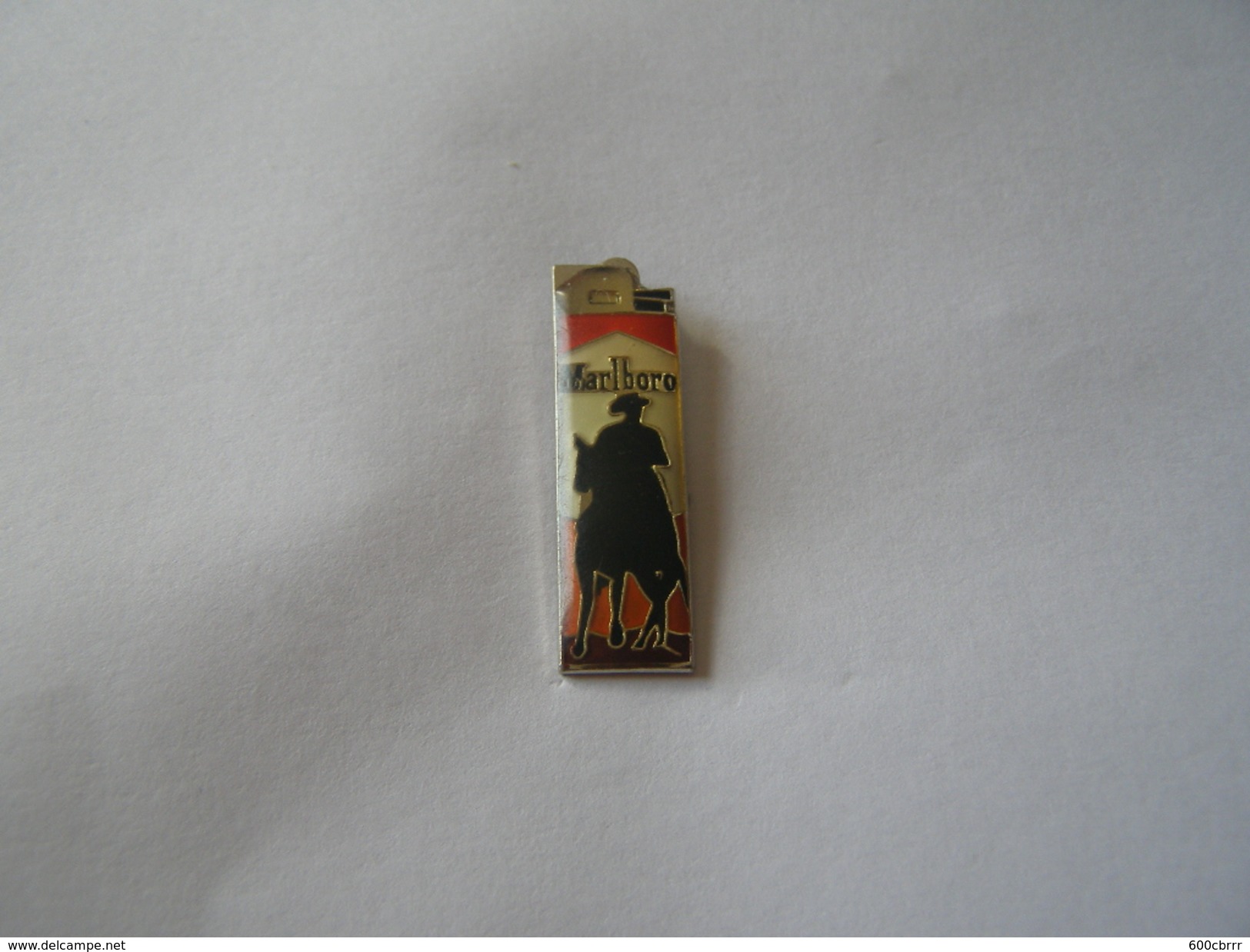 Pins Briquet Cigarette Marlboro - Other & Unclassified