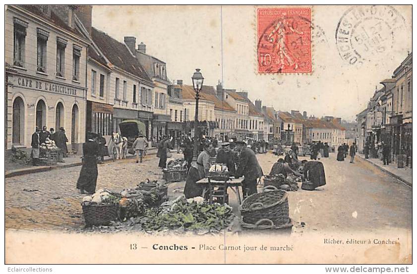 Conches En Ouche       27        Place Carnot. Le Marché  (voir Scan) - Conches-en-Ouche