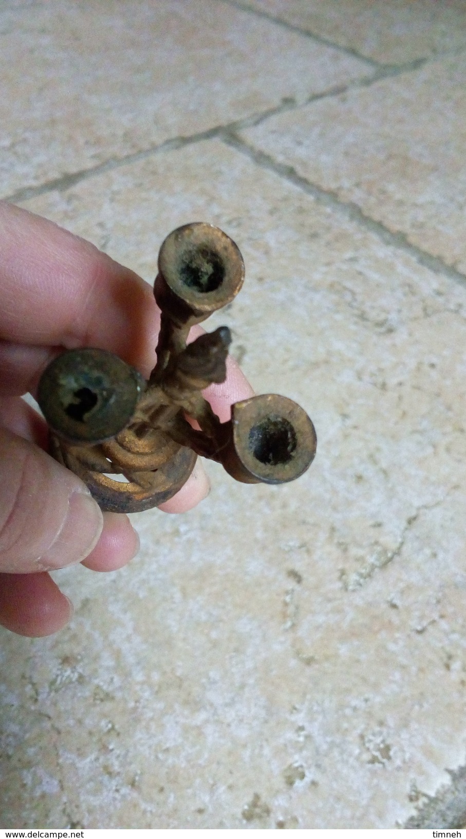 Candélabre 7cm miniature ancien - dinette poupée - 3 feux style empire régule doré - dans son jus