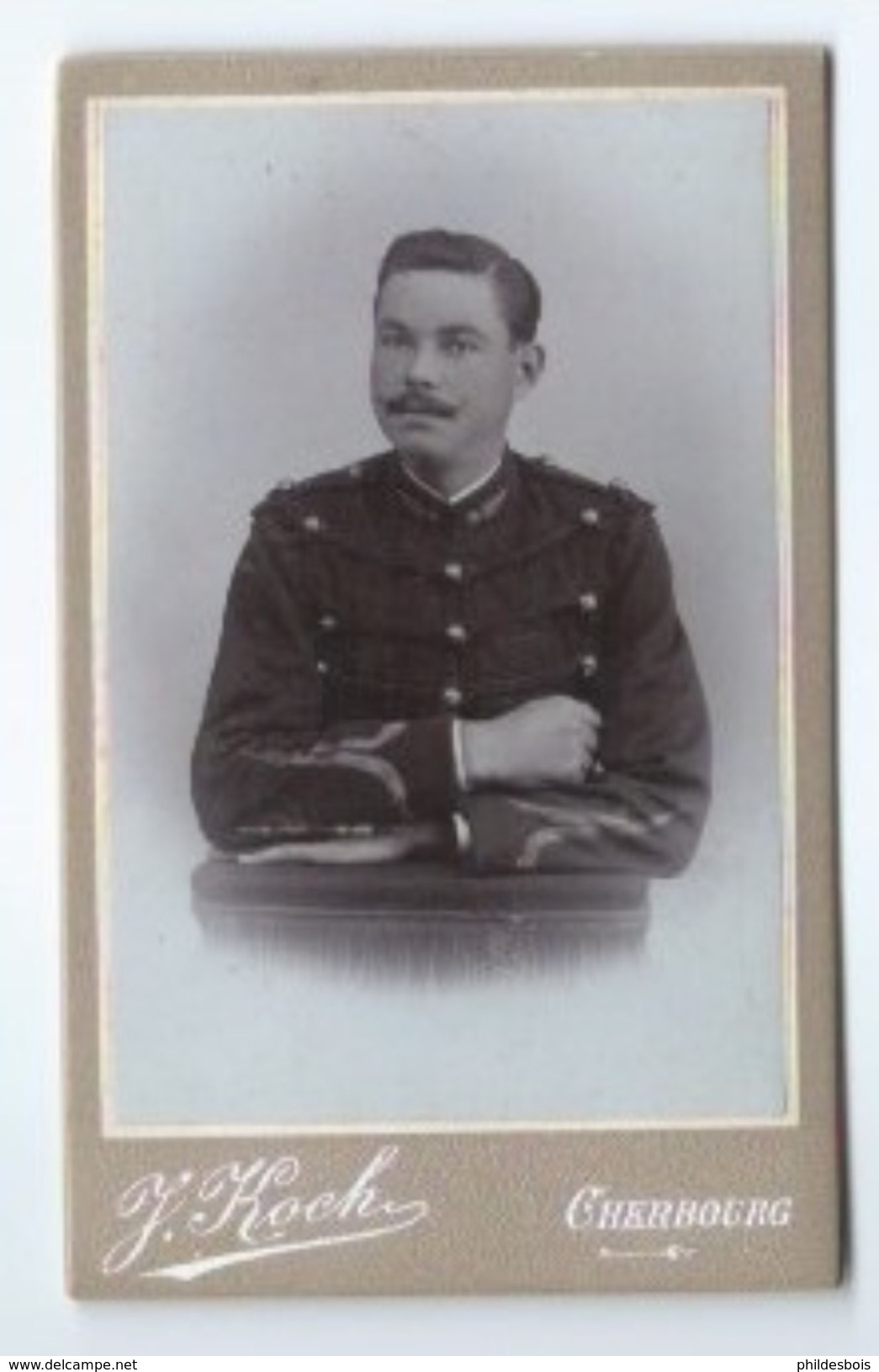 PHOTO CDV  MILITAIRE  PHOTOGRAPHE  Koch - Anciennes (Av. 1900)