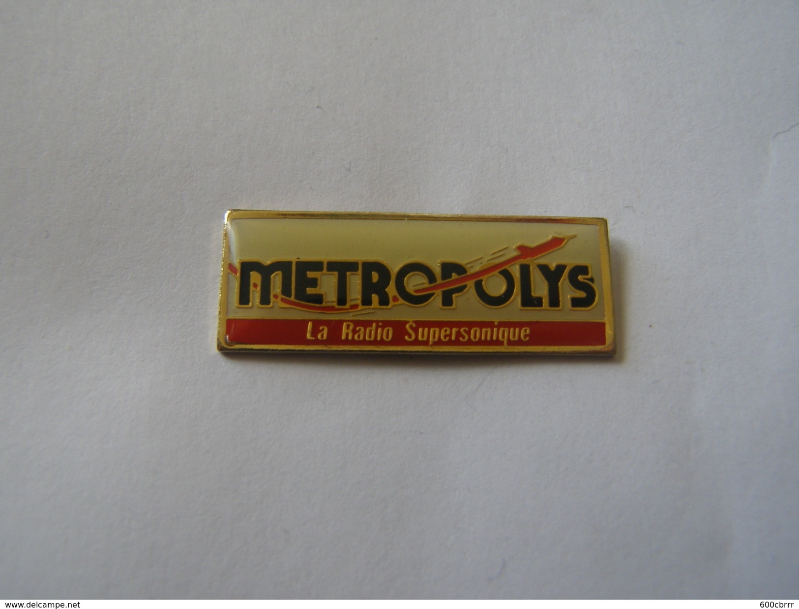 Pins Radio Metropolys - Médias