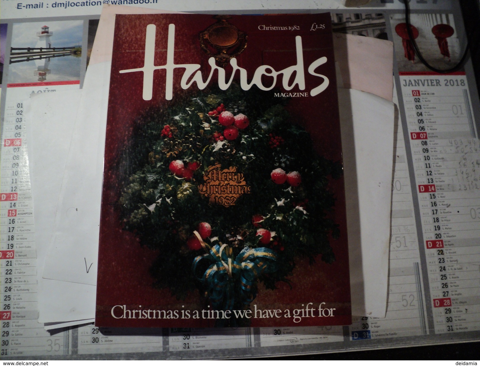 HARRODS NOEL 1982. EN ANGLAIS PUBS TELLES OSCAR DE LA RENTA / DUNHILL / LALIQUE /... - Mode/ Costumes