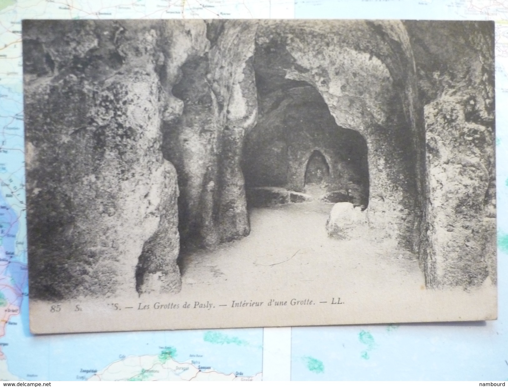 Les Grottes De Pasly Intérieur D'une Grotte - Soissons