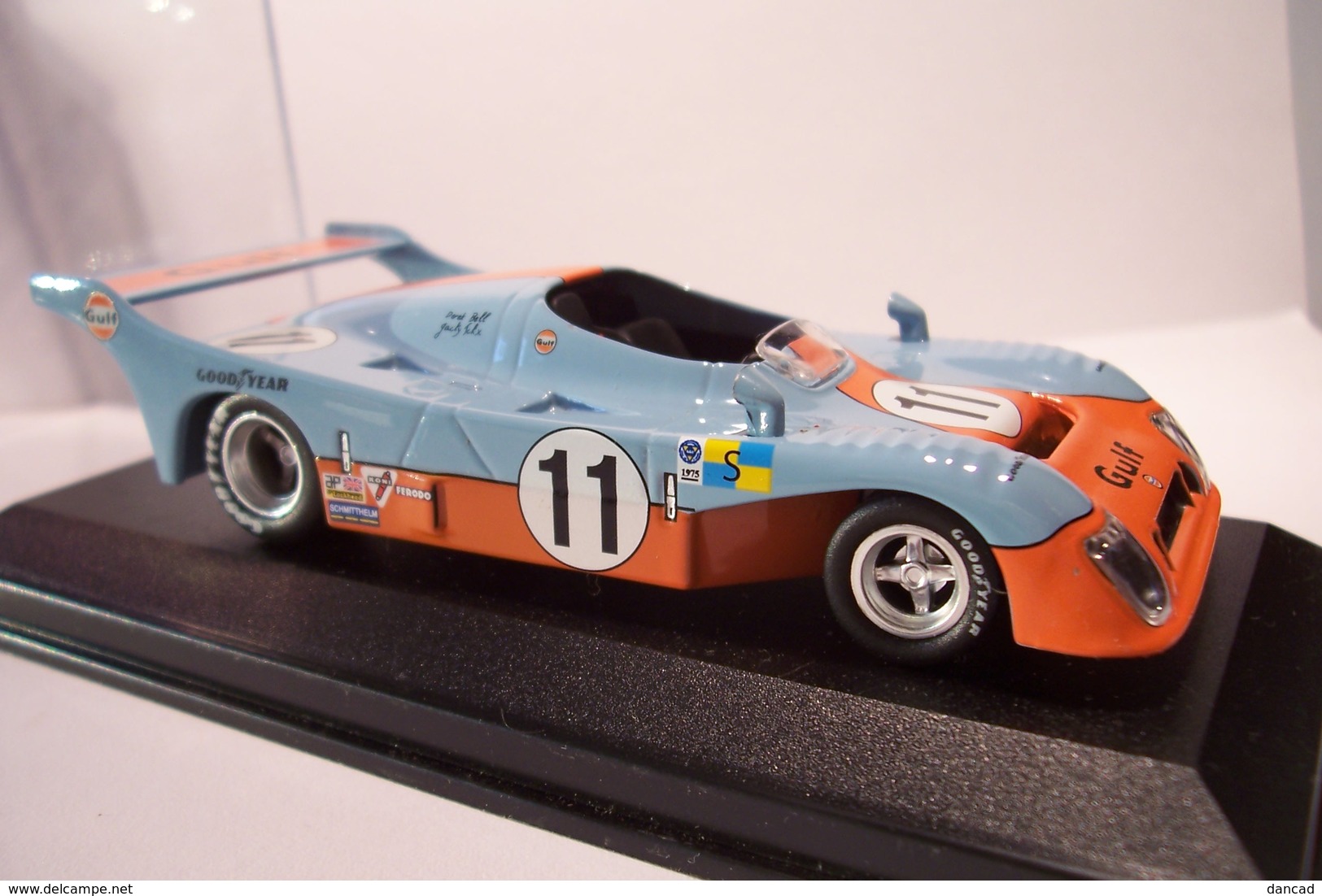 GULF  MIRAGE  GR-8  - 24 Heures Du  Mans  - 1975  -  ( Avec  Couvercle ) - Sonstige & Ohne Zuordnung