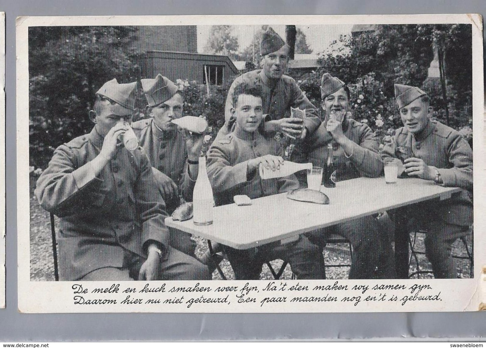 NL.- Militair. De Melk En Kuch Smaken Weer Fijn, Na Het Eten Maken Wij Samen Gijn. Haarlem 24 Oktober 1939. 2 Scans - Personnages