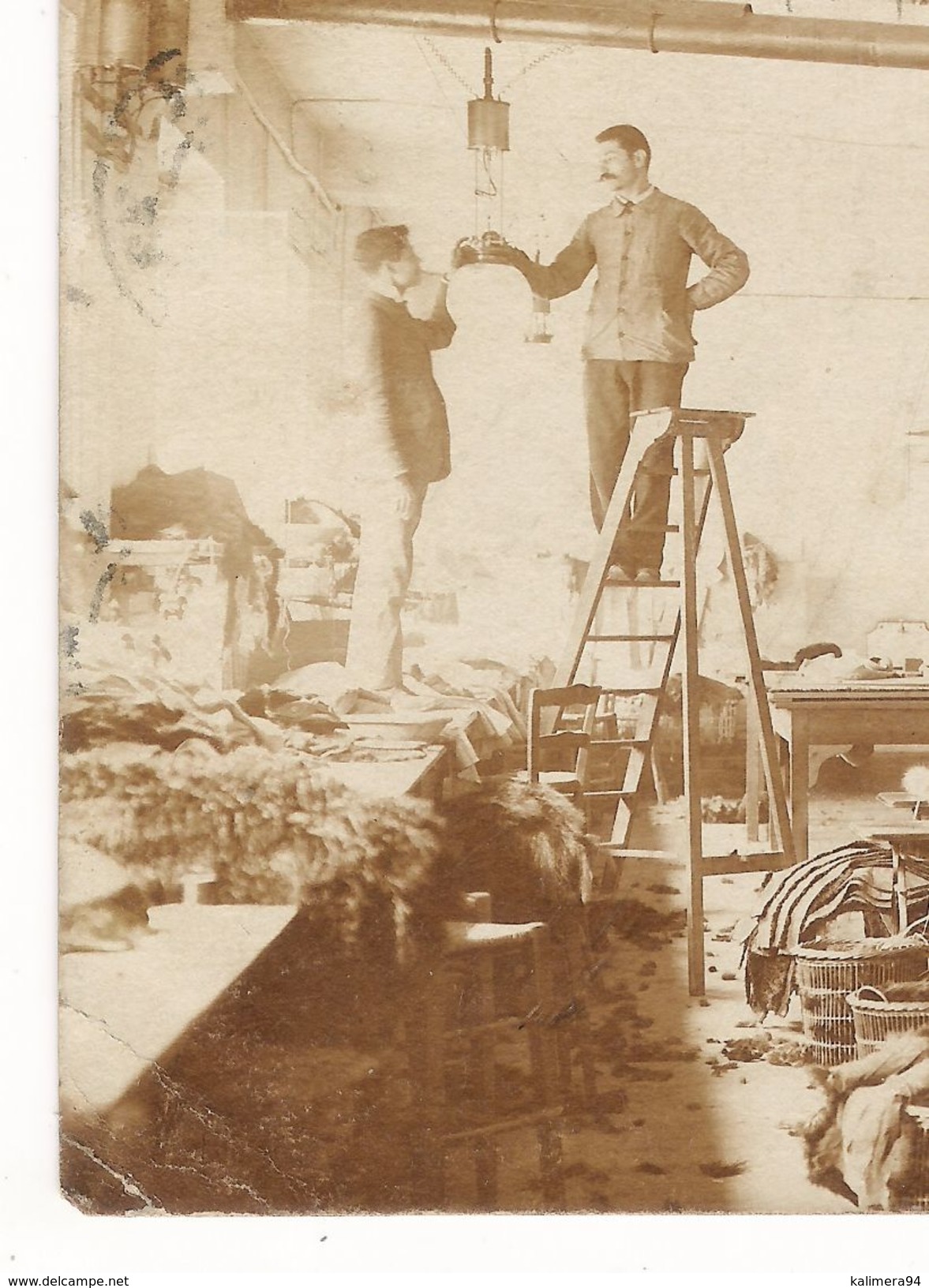 RHÔNE  /  LYON - LES  BROTTEAUX  /  INTERIEUR  D' UN  ATELIER  DE  FOURRURES  /  CARTE-PHOTO  PRECURSEUR - Artigianato