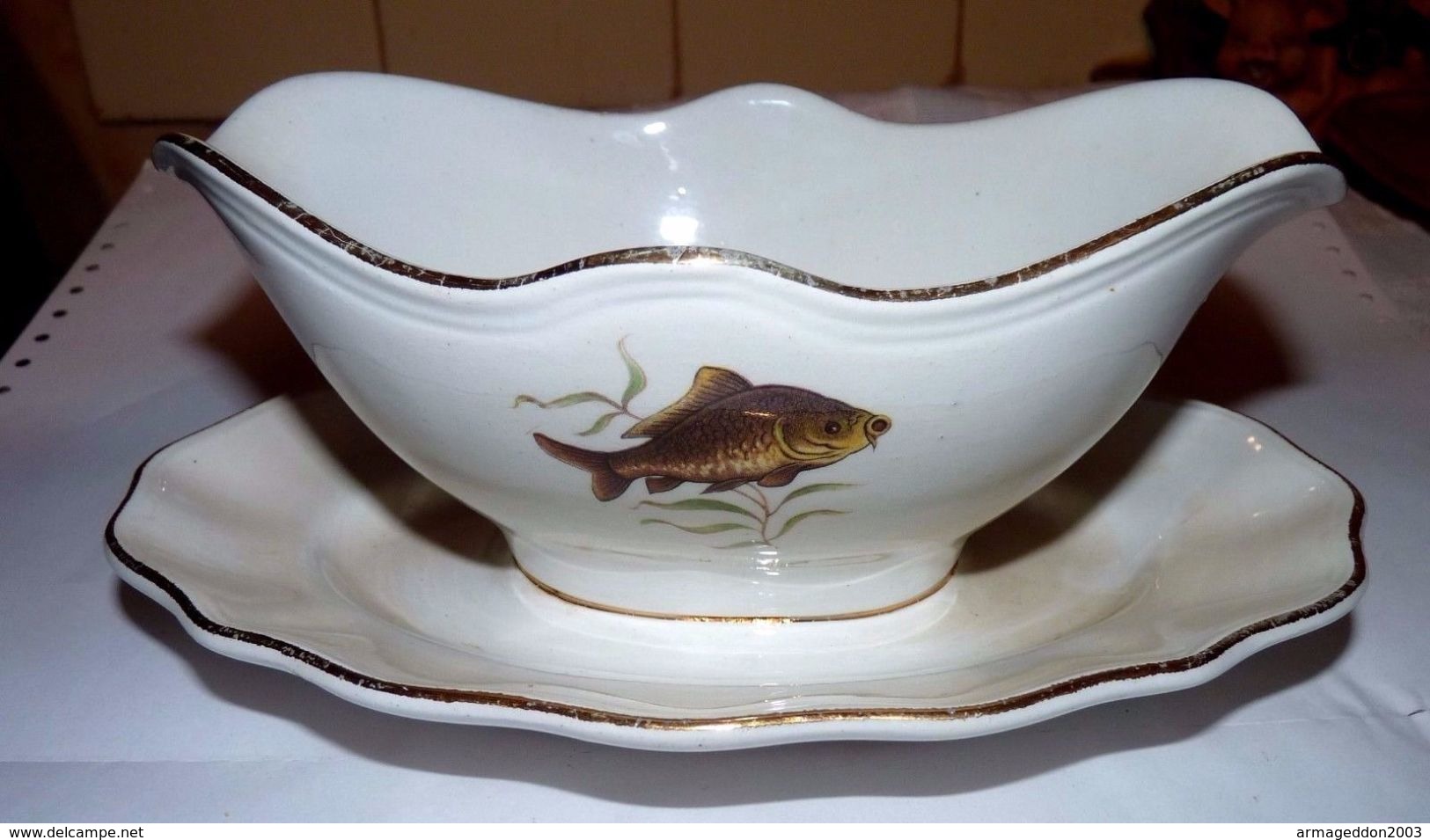 ANCIENNE BELLE SAUCIERE LUNÉVILLE KG DECOR POISSONS SUPPORT LISERET DORÉ Be - Lunéville (FRA)