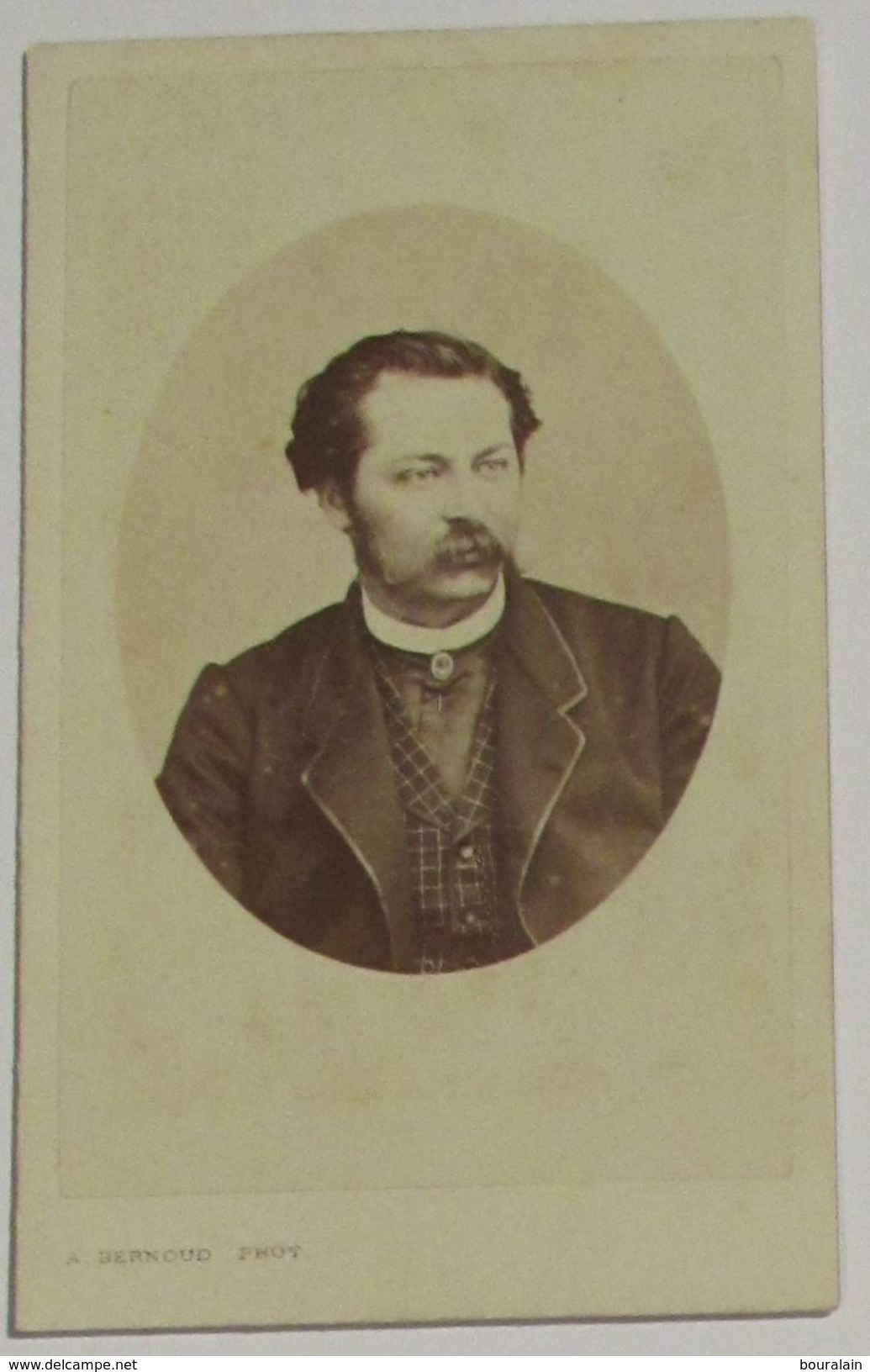 Cdv Homme Médaillon - Old (before 1900)