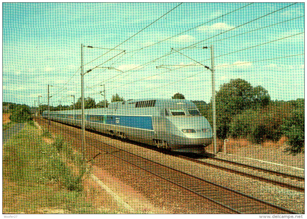 LOUVERNE , Peu Avant Laval , TGV 3611 , Paris Montparnasse , Saint Brieuc En Aout 89 - Louverne