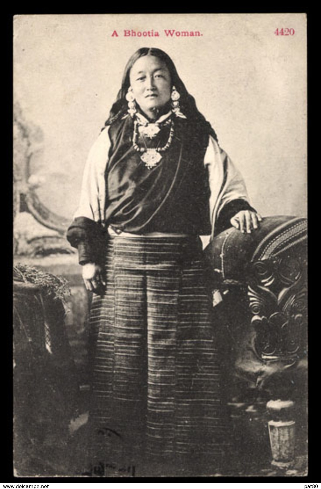 TIBET  A BHOOTIA Woman  4420 - Tibet