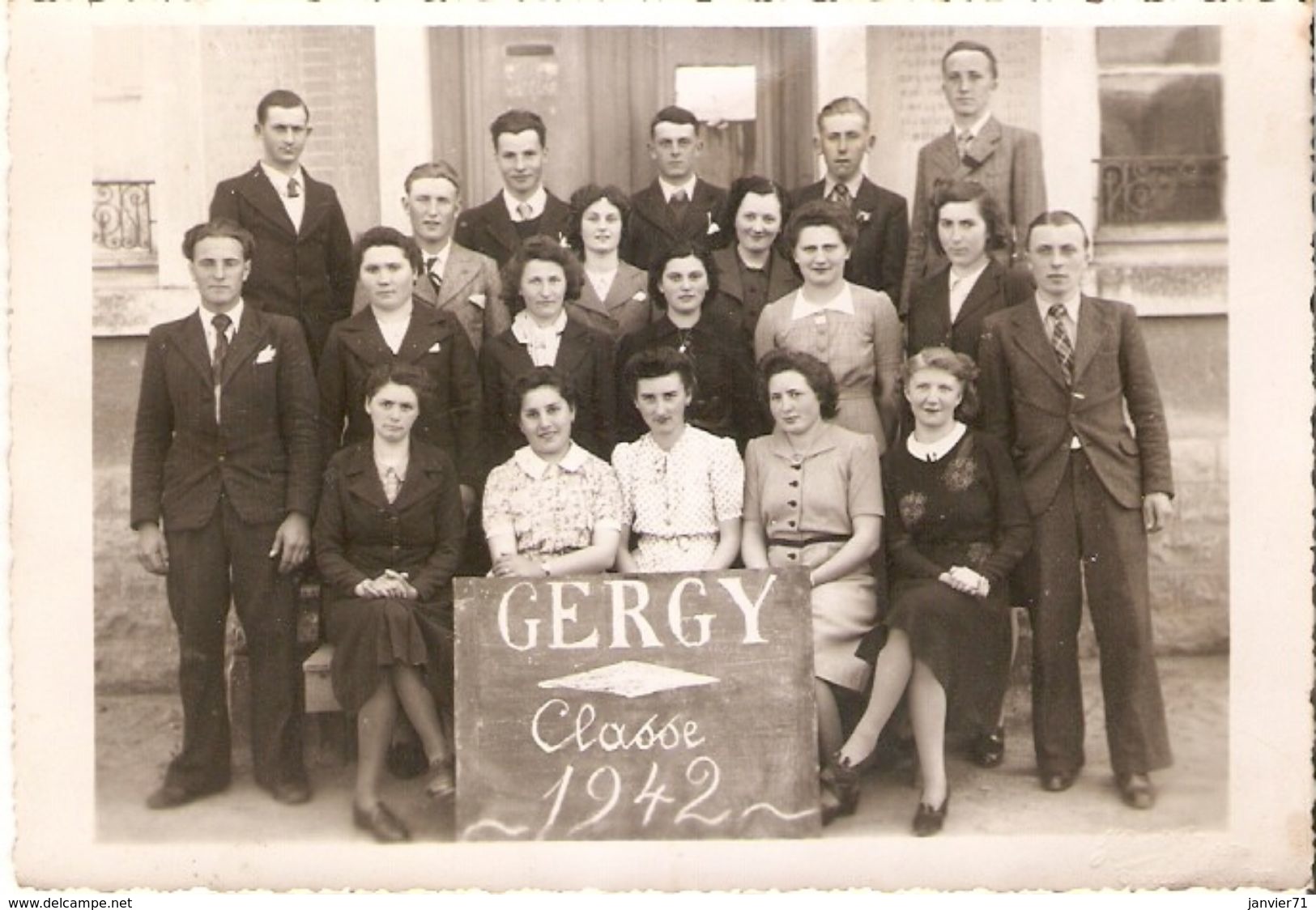 Gergy : Photo De Conscrits 1942 - Personnes Anonymes