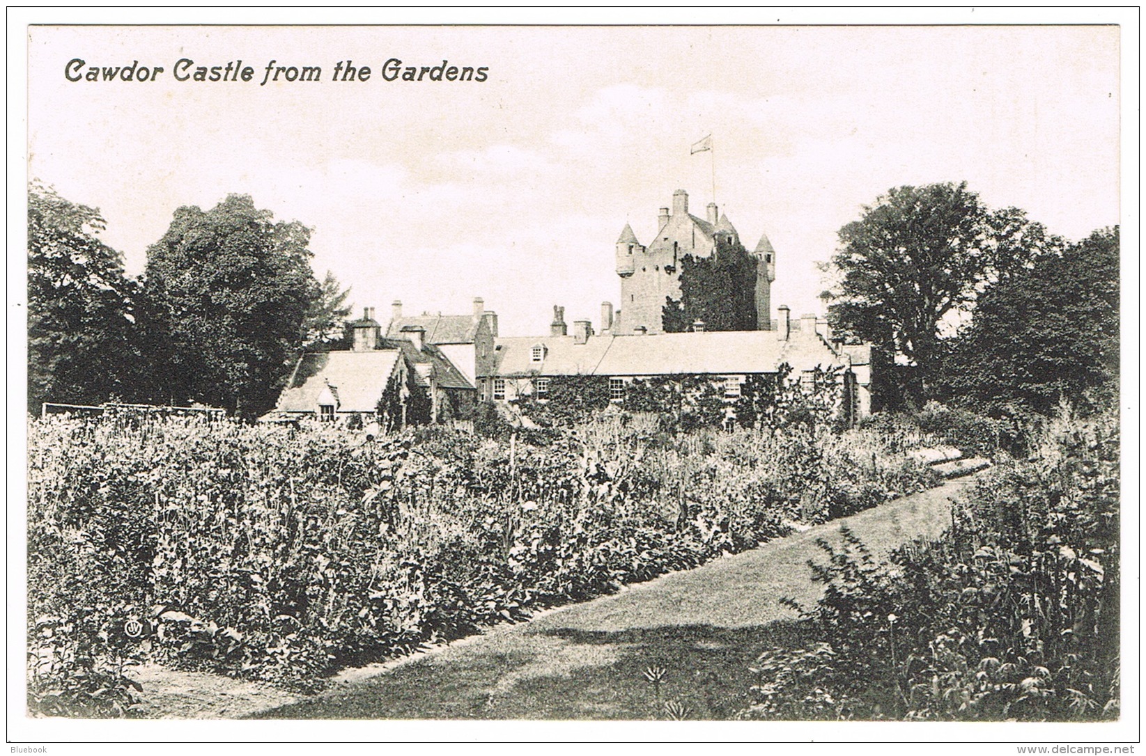 RB 1174 - Early Postcard - Cawdor Castle From The Gardens - Nairnshire Scotland - Nairnshire