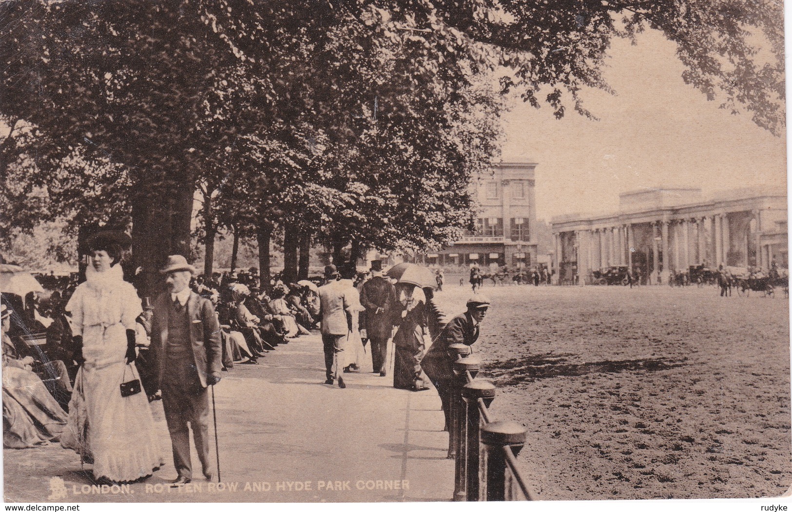 LONDON  ROTTEN ROW AND HYDE PARK CORNER - Autres & Non Classés