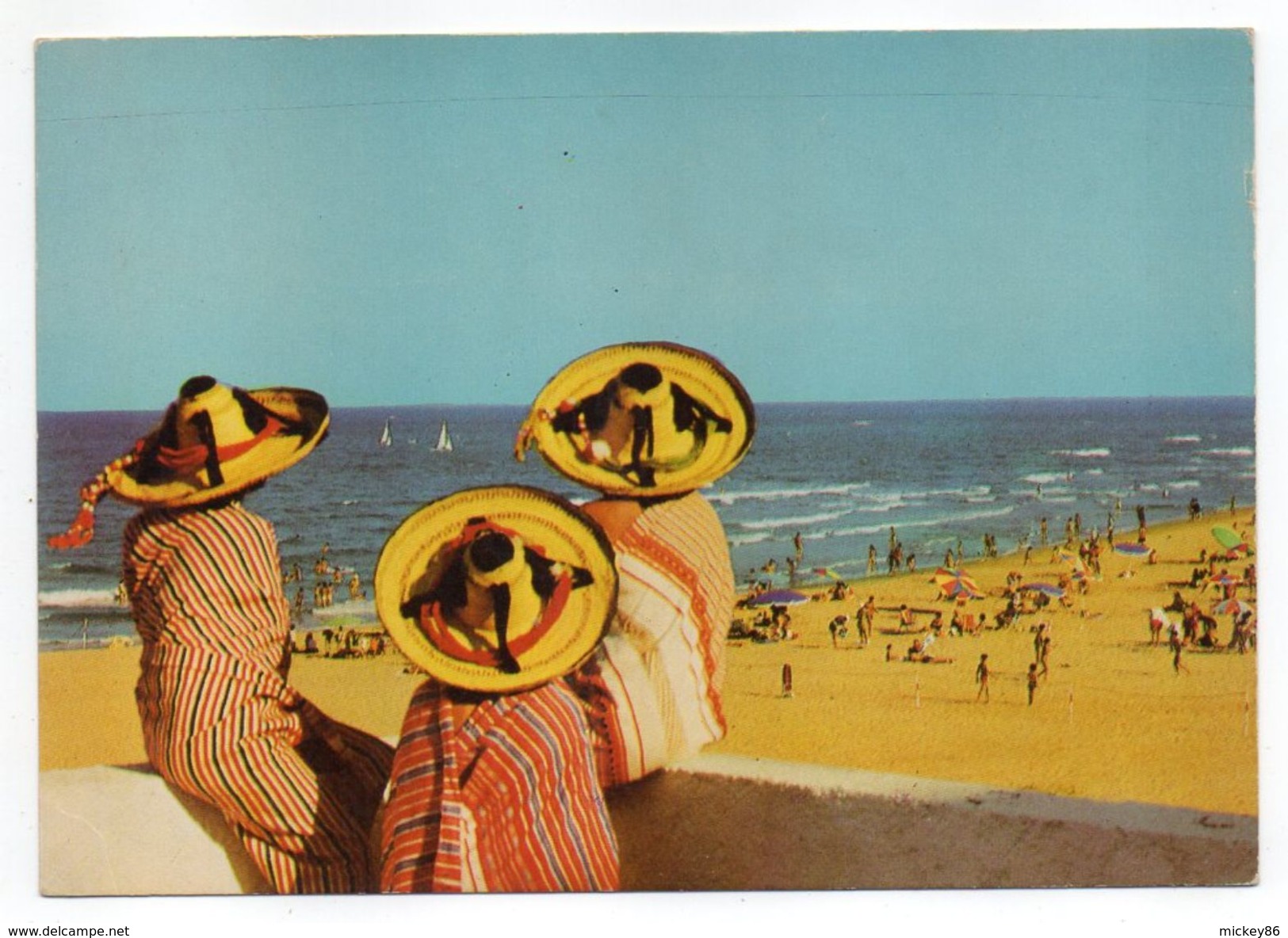 Maroc--TANGER--1988--Plage (animée) - Tanger