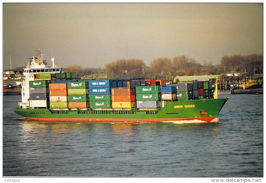 " AMRUM TRADER " BATEAU COMMERCE Cargo Porte Conteneurs Container Carrier - Photo 2002 Format CPM - Koopvaardij