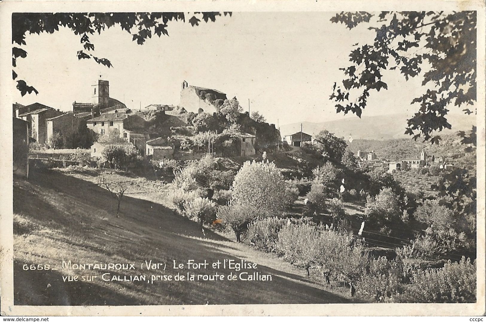 CPSM Montauroux Le Fort Et L'Eglise Vue Sur Callian - Montauroux