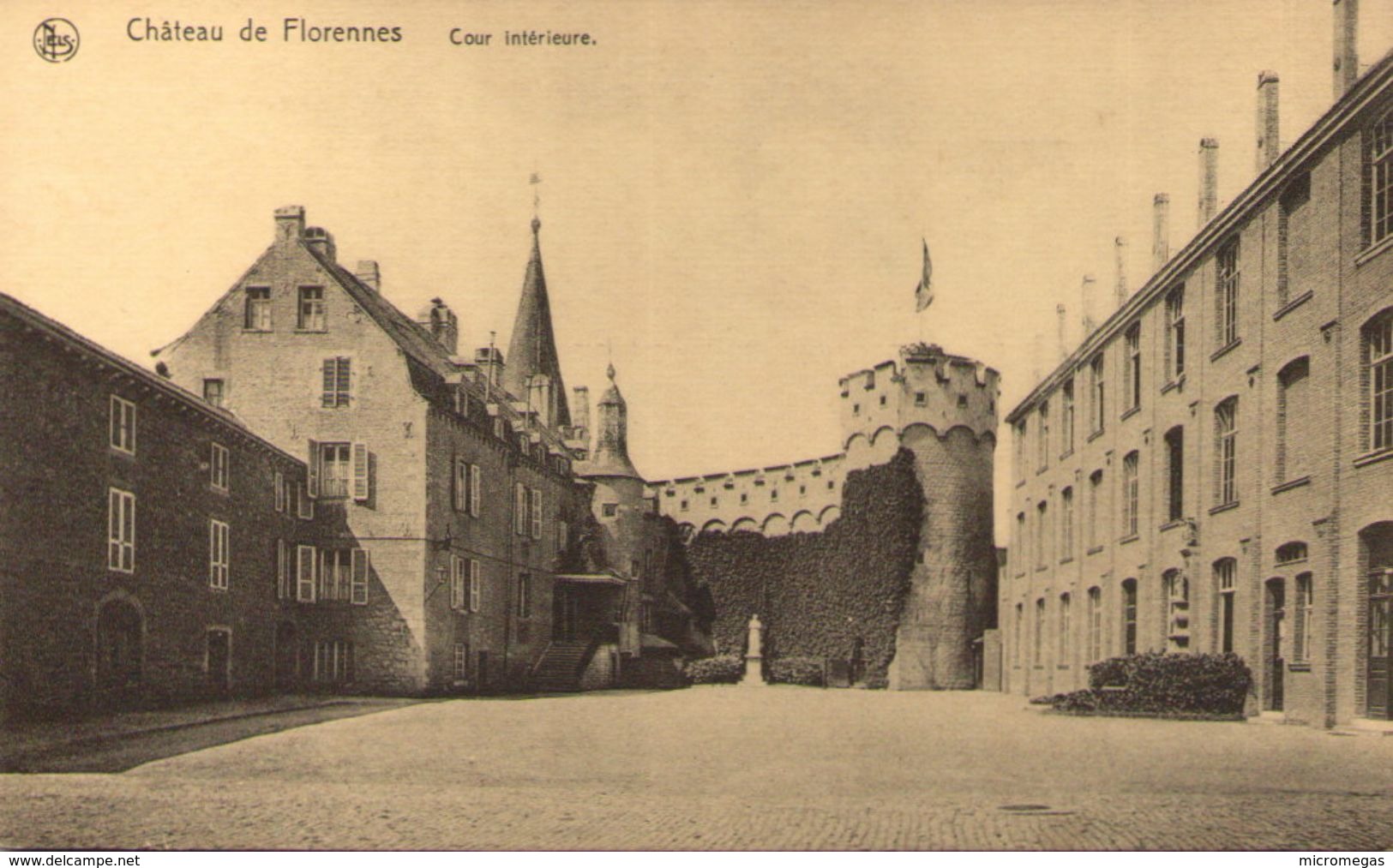 FLORENNES - Château De Florennes - Cour Intérieure - Florennes