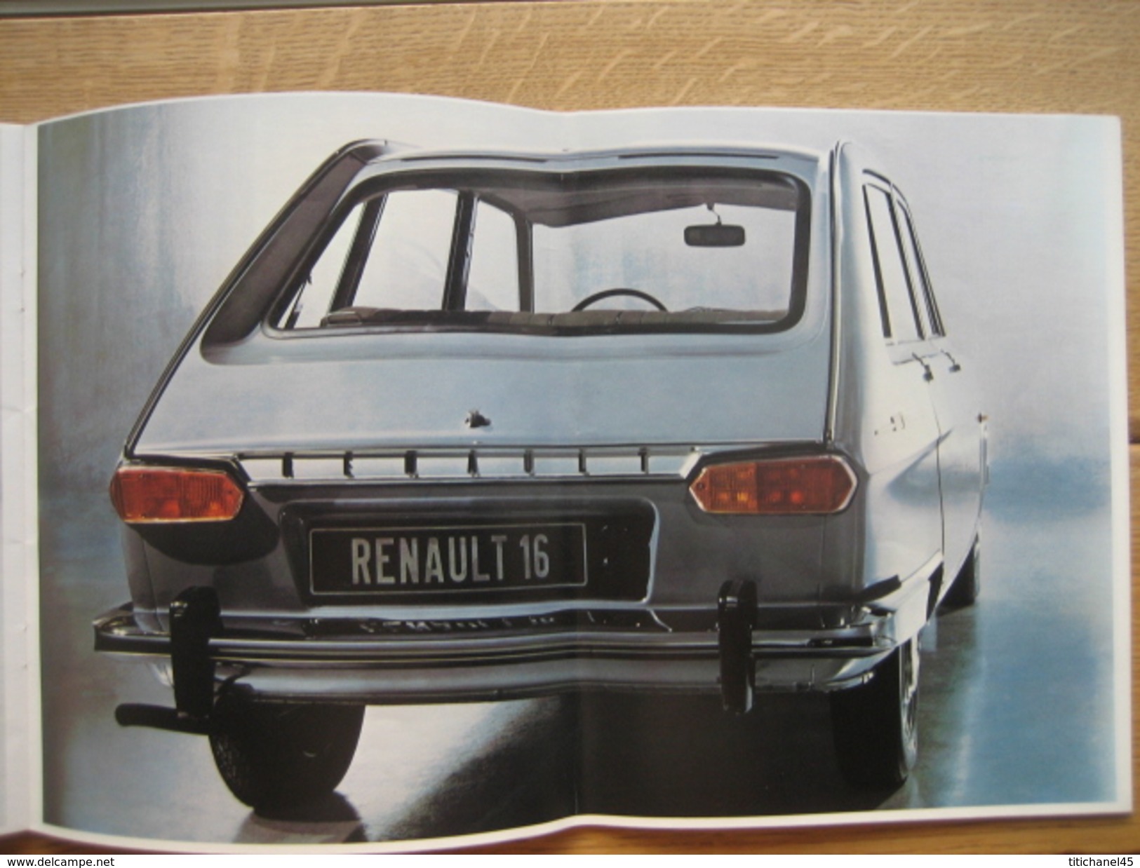 Catalogue publicitaire de 1965 automobile RENAULT 16 - 32 pages