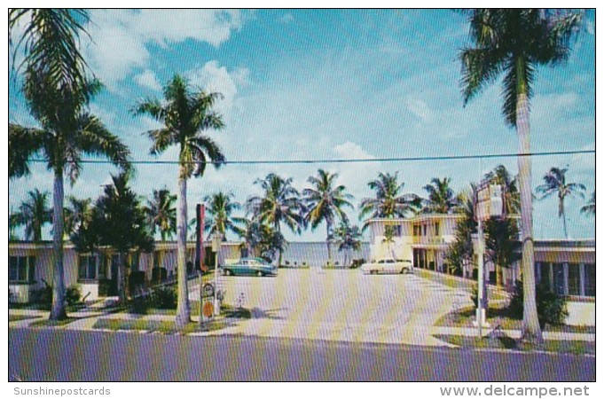 Florida Fort Myers River Court - Fort Myers