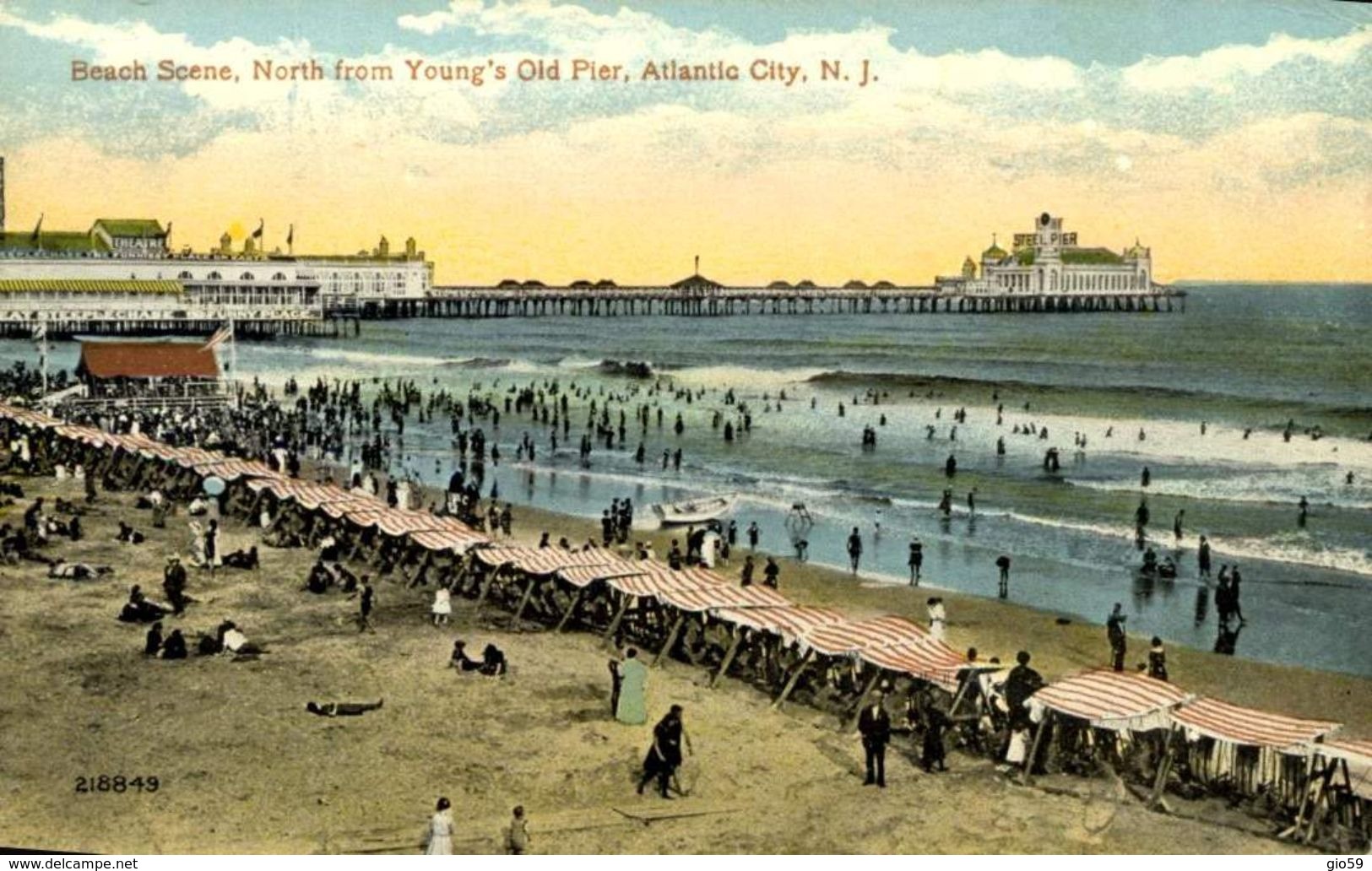 ATLANTIC CITY / BEACH SCENE  / A 61 - Atlantic City