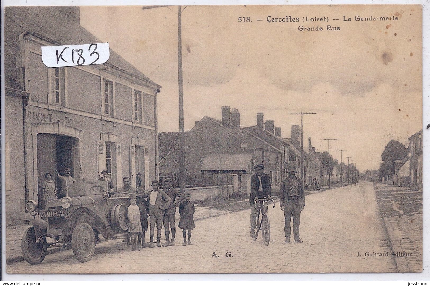 CERCOTTES- LA GENDARMERIE- BELLE AUTOMOBILE GAREE DANS LA GRANDE RUE - Other & Unclassified