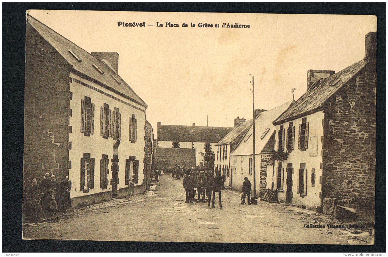 PLOZEVET - Finistère- La Place De La Grève D'Audierne - Animée -voyagée 1948-Recto Verso-Paypalsans Frais - Plozevet