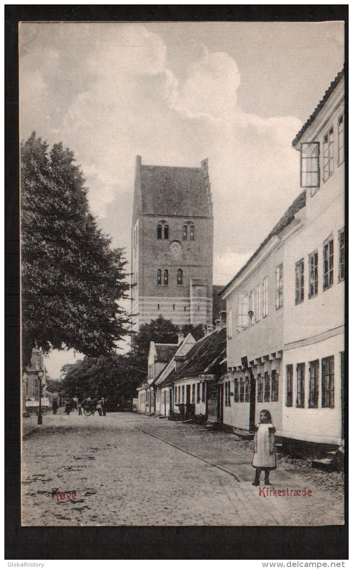 DD2372  DENMARK   KOGE KIRKESTRAEDE CHURCH   POSTCARD - Danemark