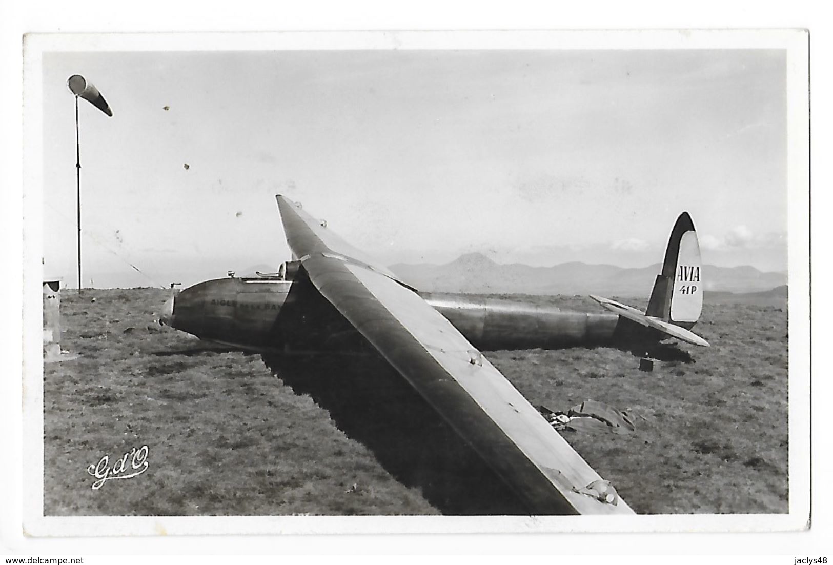 PLANEUR AVIA 41 P Au Sol Camp De Vol à Voile De La Banne D'Ordanche (63) - Carte Photo  - L 1 - 1946-....: Ere Moderne