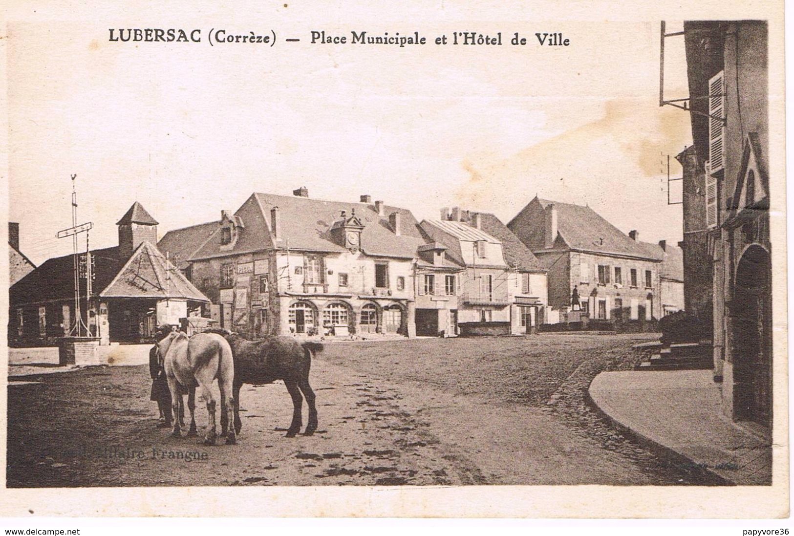 LUBERSAC ( Corrèze ) - Place Municipale Et L'Hotel De Ville - Other & Unclassified