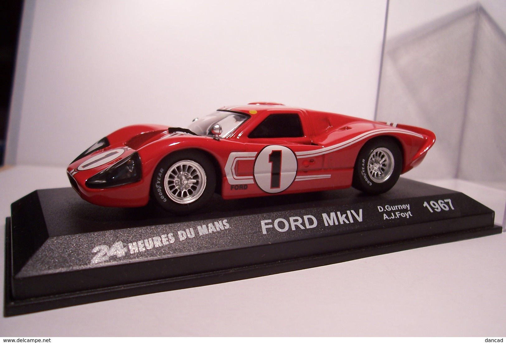 FORD  MKIV  - 24 Heures Du  Mans  - 1967  -  ( Avec  Couvercle ) - Autres & Non Classés