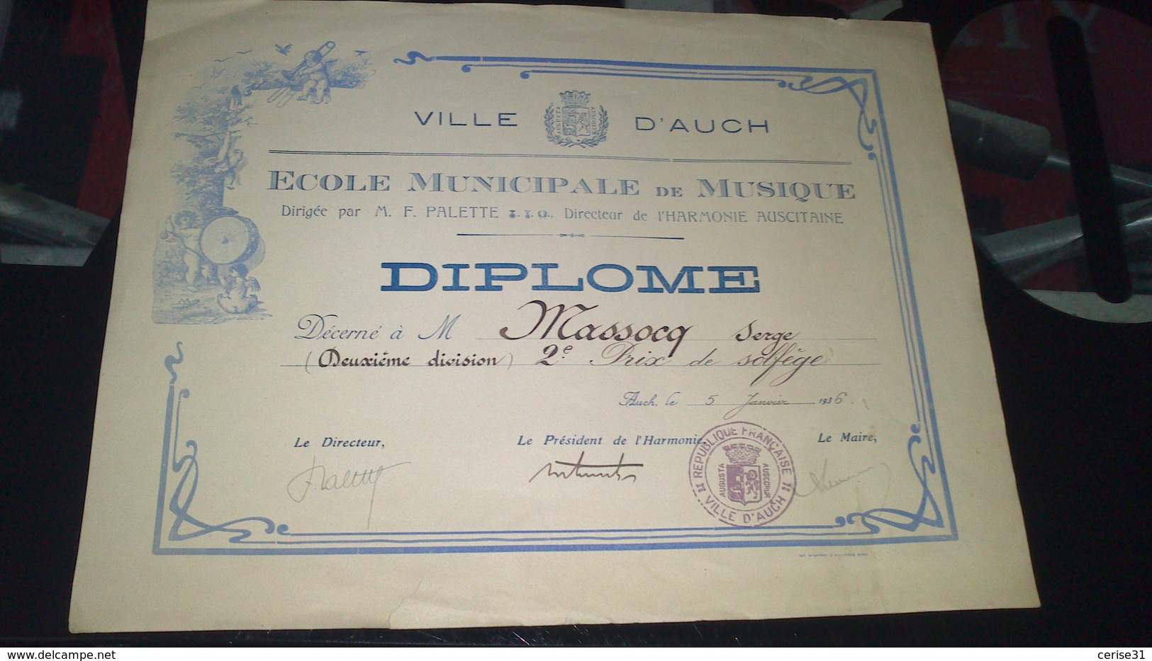 Diplôme -  VILLE D'AUCH - DIPLOME école Municipale De Musique De M. MASSOCQ Serge à AUCH - Diplômes & Bulletins Scolaires