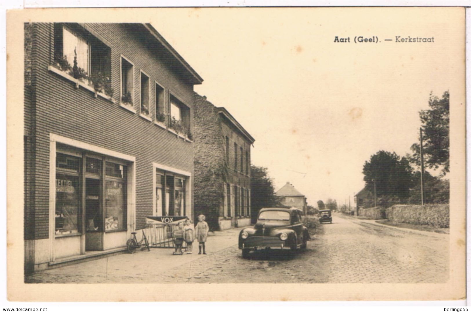 Aart (Geel) - Kerkstraat  (Geanimeerd) - Geel