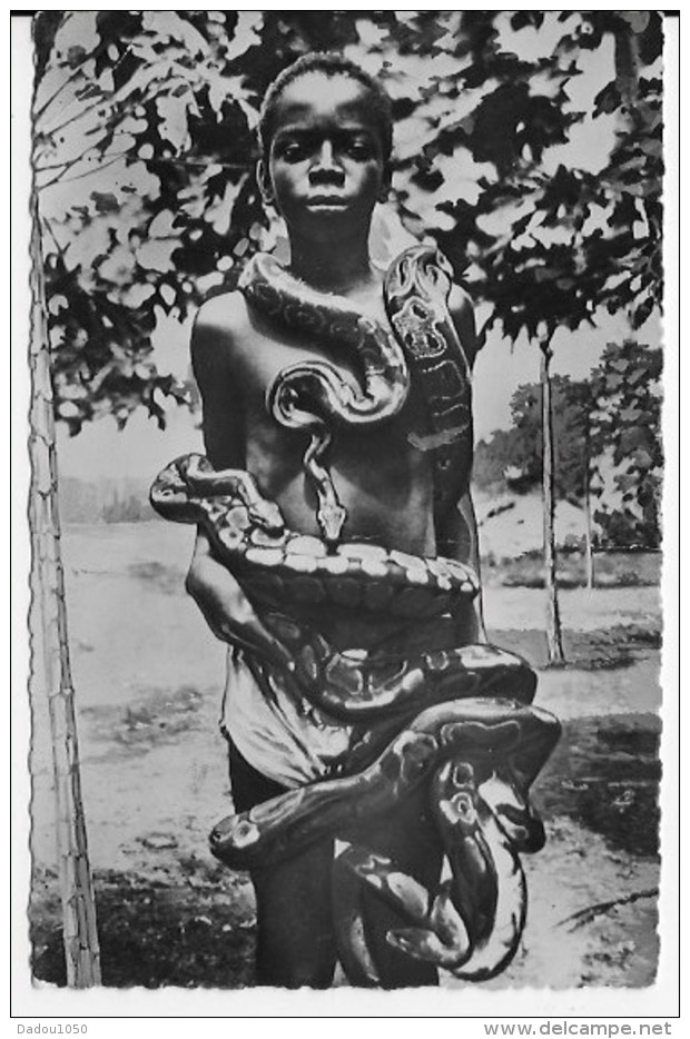 CPSM Jeune Féticheur Du Serpent - Dahomey