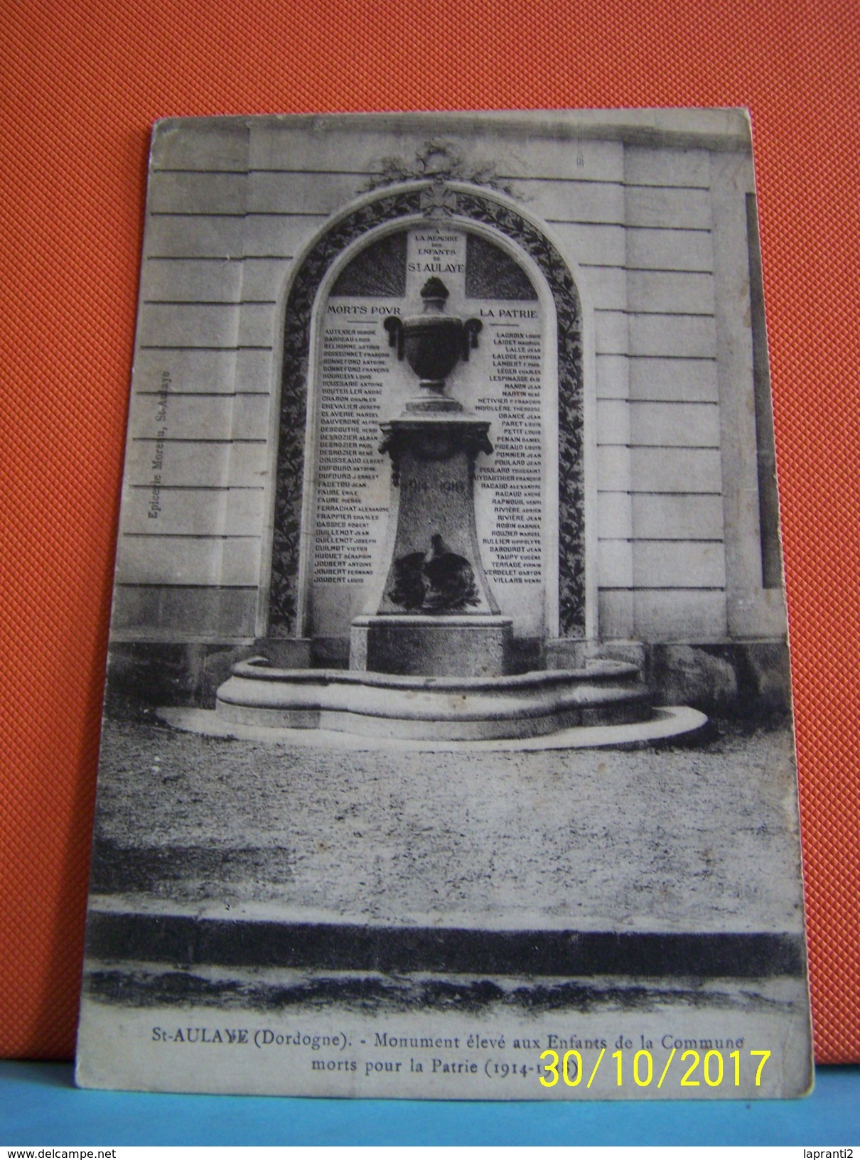 SAINT-AULAYE (DORDOGNE) MONUMENT ELEVE AUX ENFANTS DE LA COMMUNE MORTS POUR LA PATRIE. 1914-1918. - Autres & Non Classés