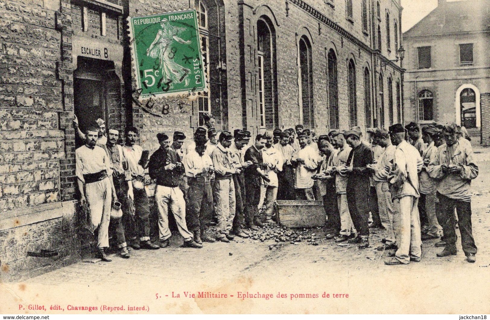 -- LA VIE MILITAIRE - EPLUCHAGE DES POMMES DE TERRE -- - Altri & Non Classificati