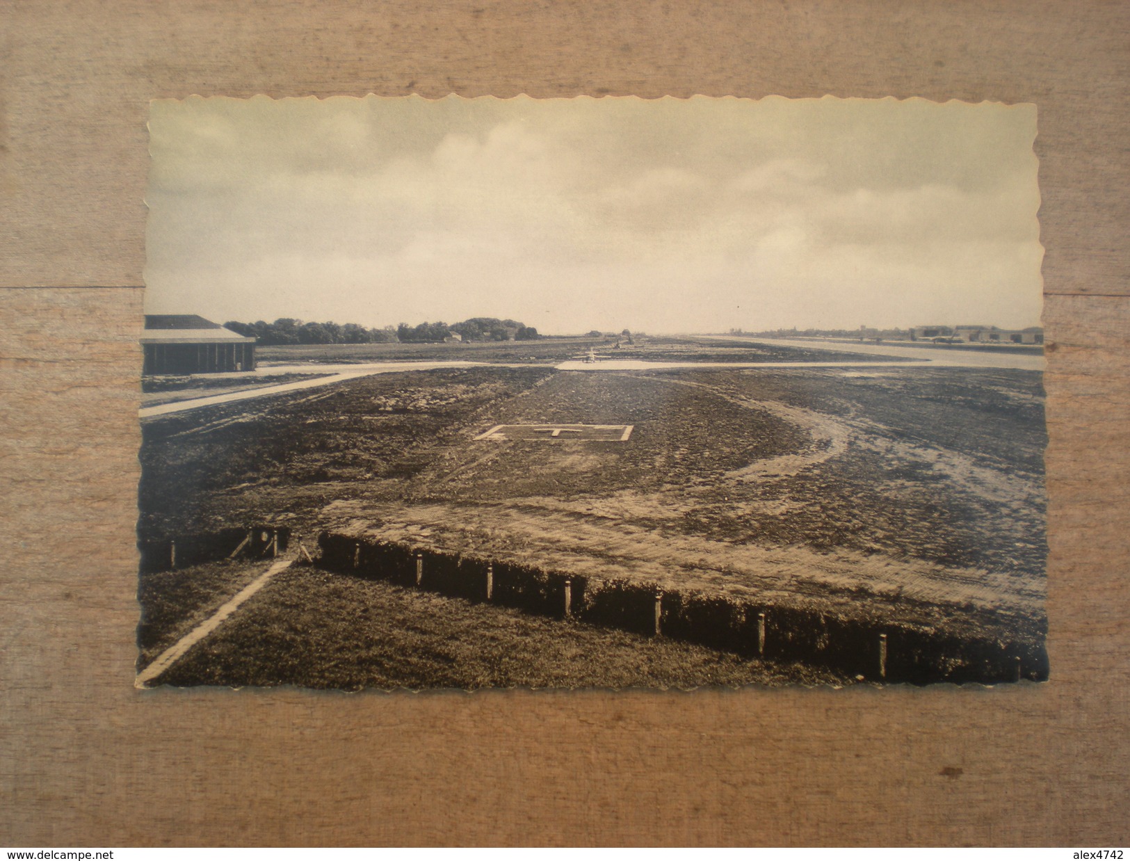 Gosselies, Aérodrome (R2) - Bertrix