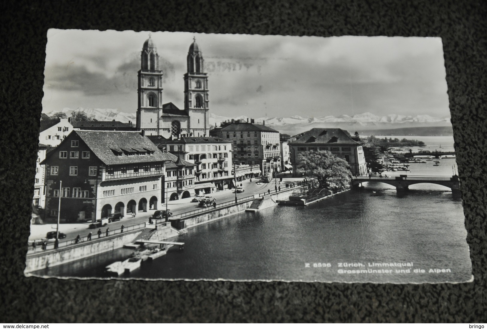 192- Zürich Limmatqual, Grossmünster Und Die Alpen / Stempel - Eglises Et Couvents