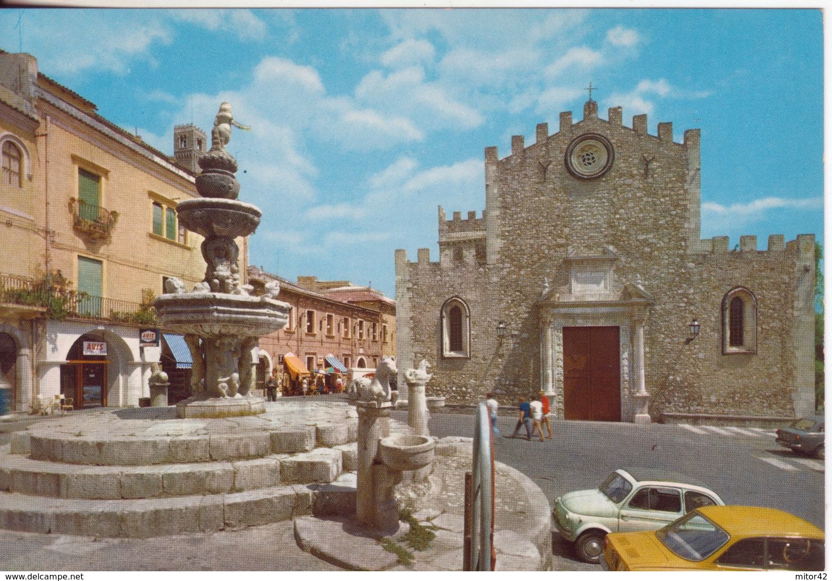 170-Taormina-Messina-Sicilia-Piazza Duomo Animata Co Auto D'epoca-Religione-Chiese-Nuova-Nouveau-New - Mazara Del Vallo