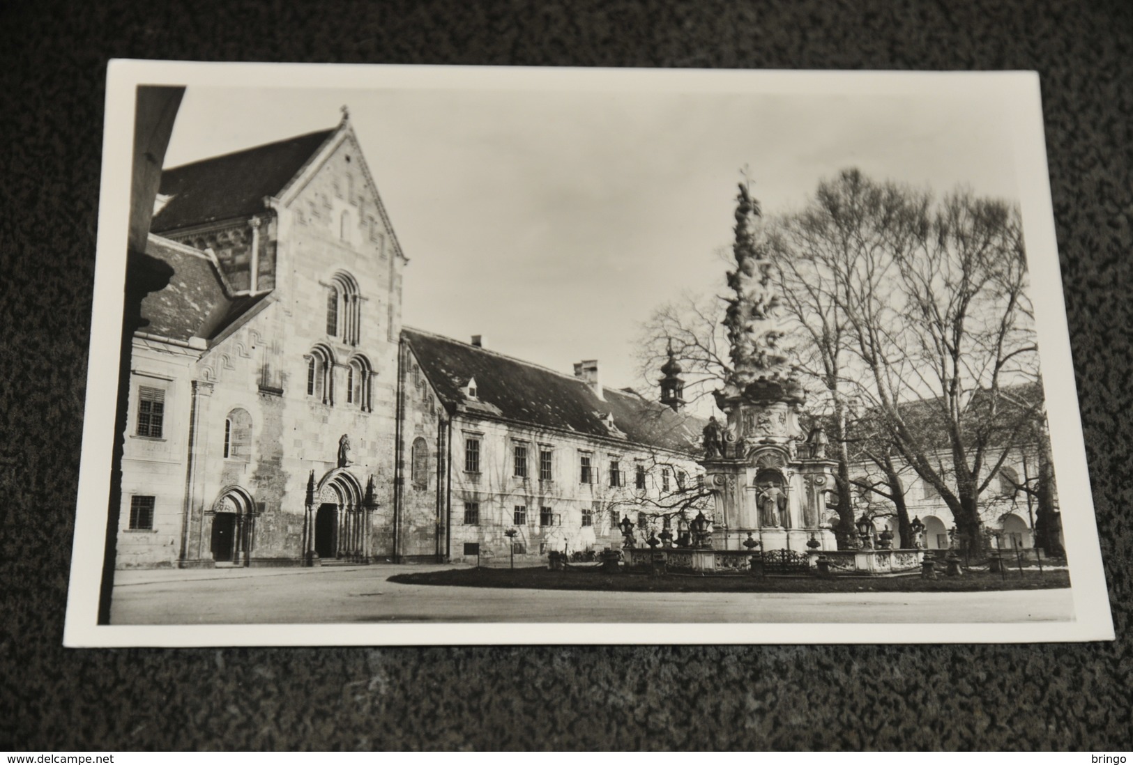 1454- Heiligenkreuz Stiftshof - Kirchen Und Klöster