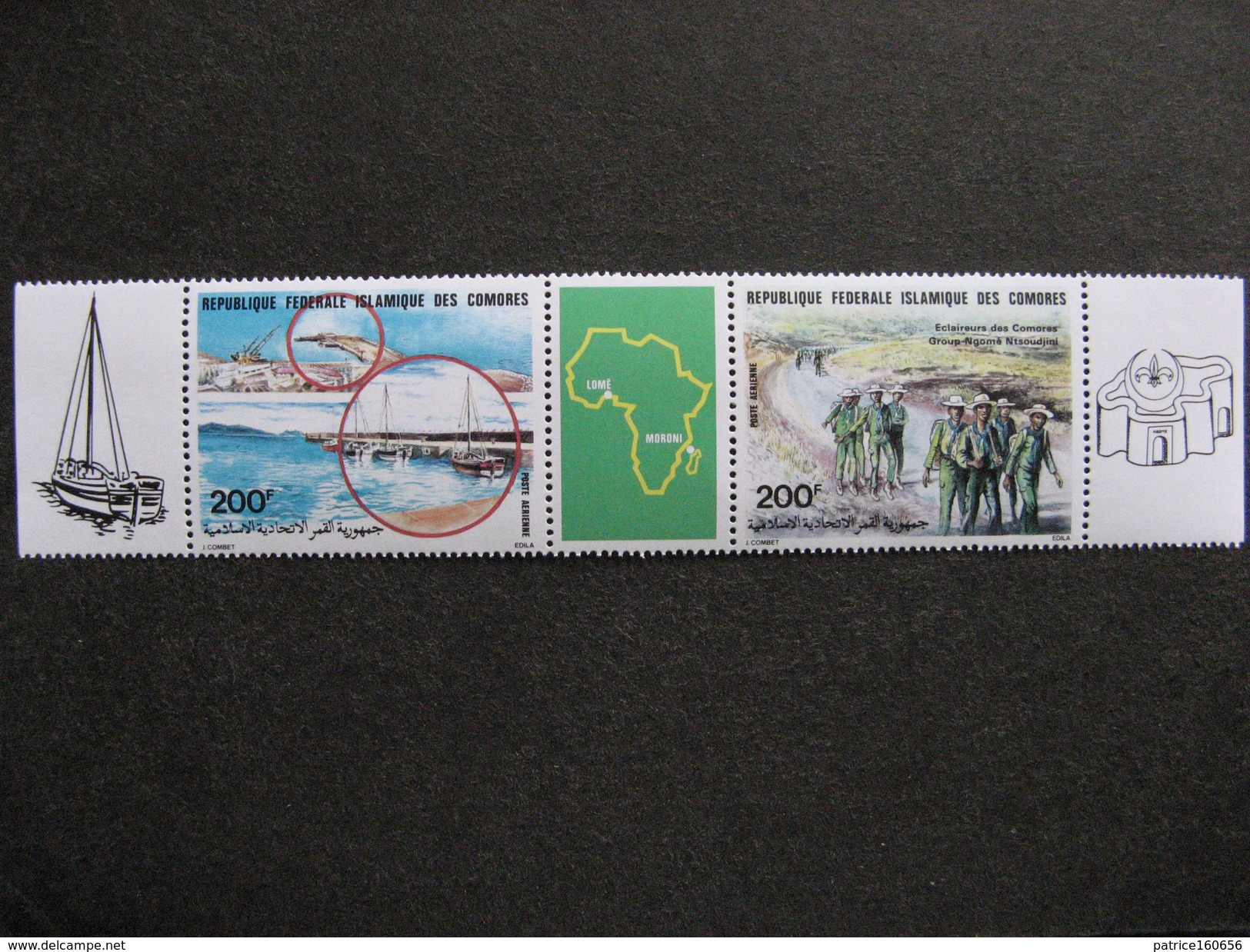 A). Comores: TB Triptyque PA N° 212 A, Neuf XX. Vignette Carte D'Afrique. - Comores (1975-...)