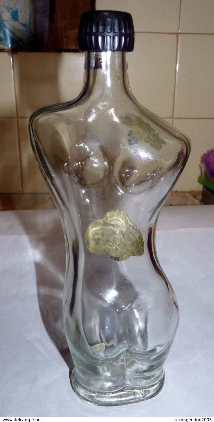 ANCIENNE BOUTEILLE EN VERRE FEMME NUE ETAIN D'ART TOI ET RAISIN / 0.50 Cl TBE - Etains