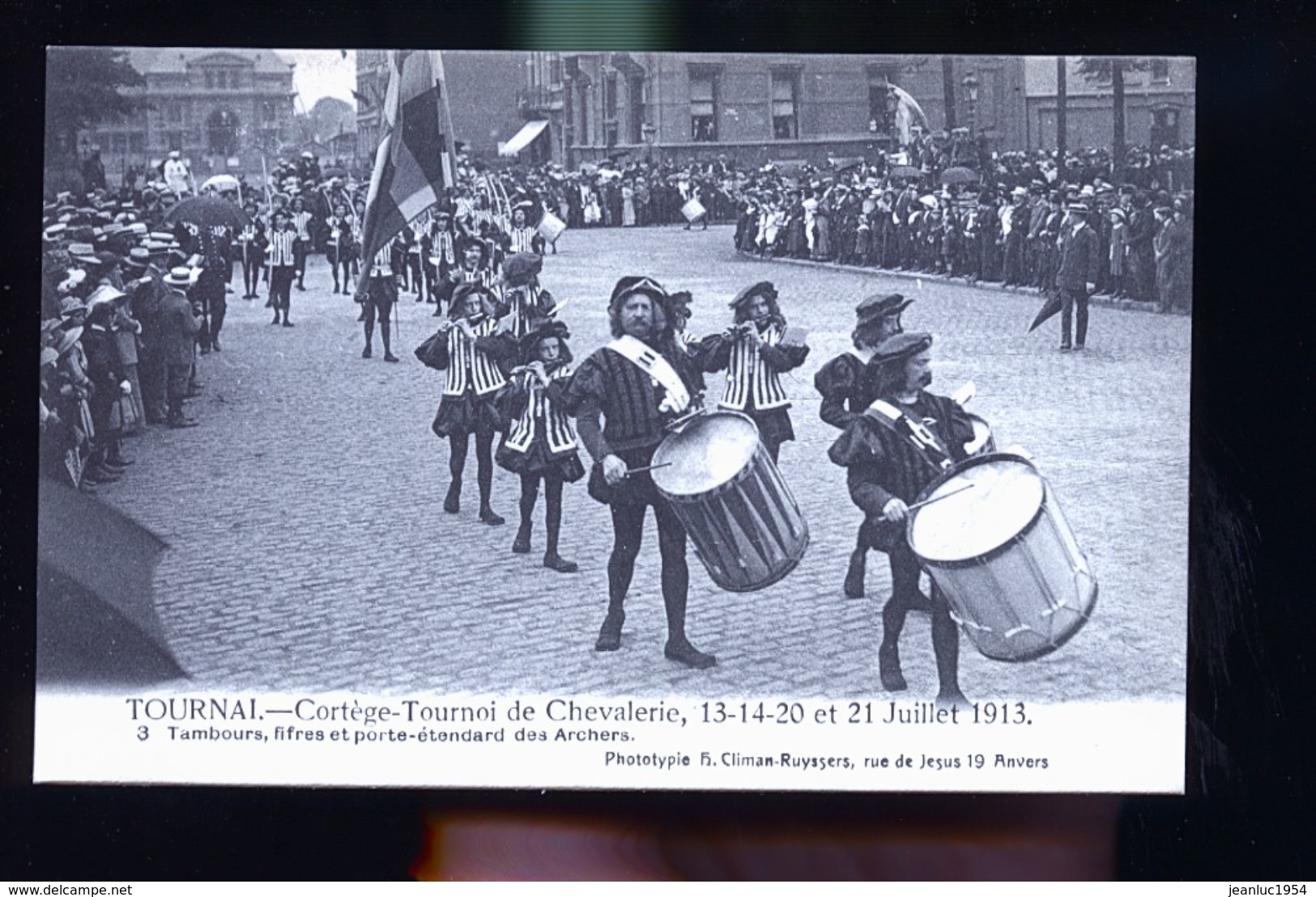 TOURNAI DEFILE - Doornik