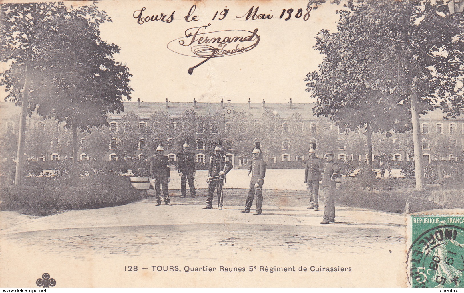37 TOURS. CPA. QUARTIER RANNES. 5ème RÉGIMENT DE CUIRASSIERS. COUR INTÉRIEURE ANNÉE 1908. - Tours